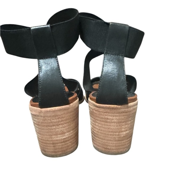 Anthropologie Bernardo strappy block heel classic feminine romantic elegant 90’s - Picture 7 of 15